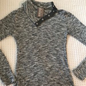 Dolan left coast turtle snap neck